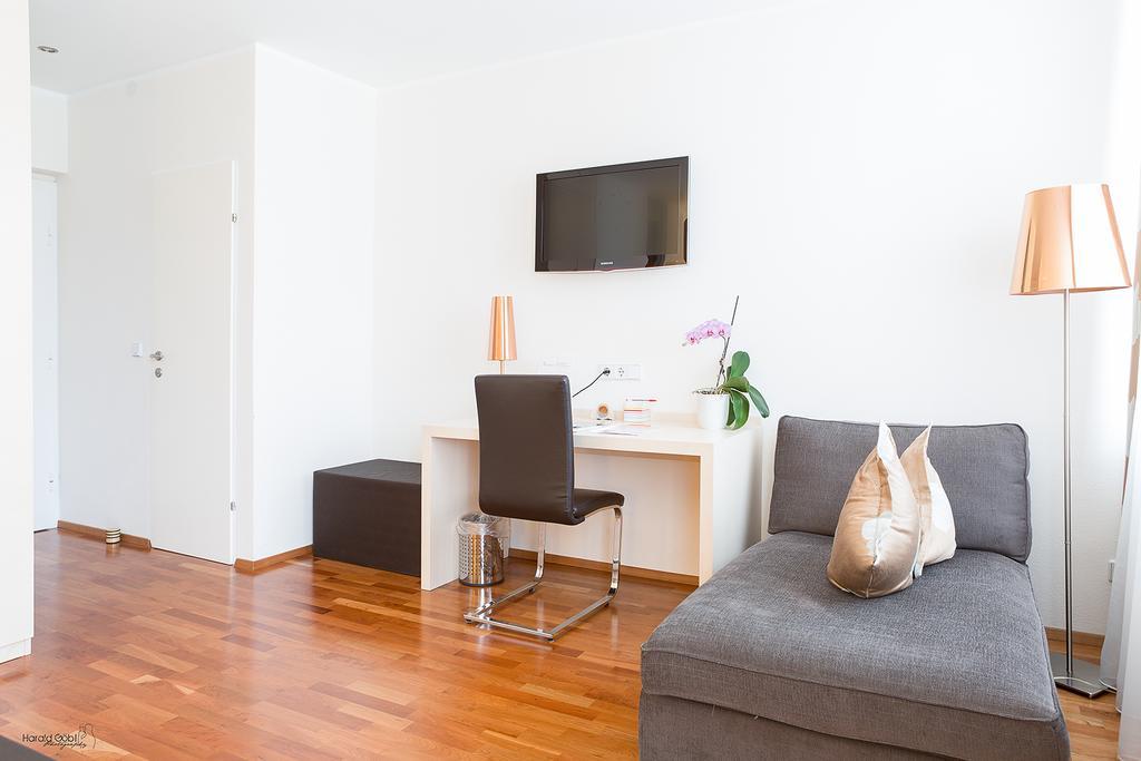Stadthotel Guertler アムシュテッテン エクステリア 写真